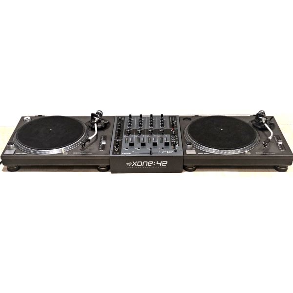 Pair Turntables and DJ Mixer